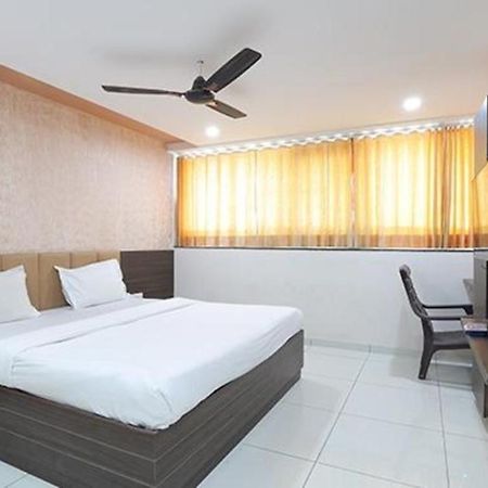 Fabhotel The Heaven Ahmedabad Exterior foto