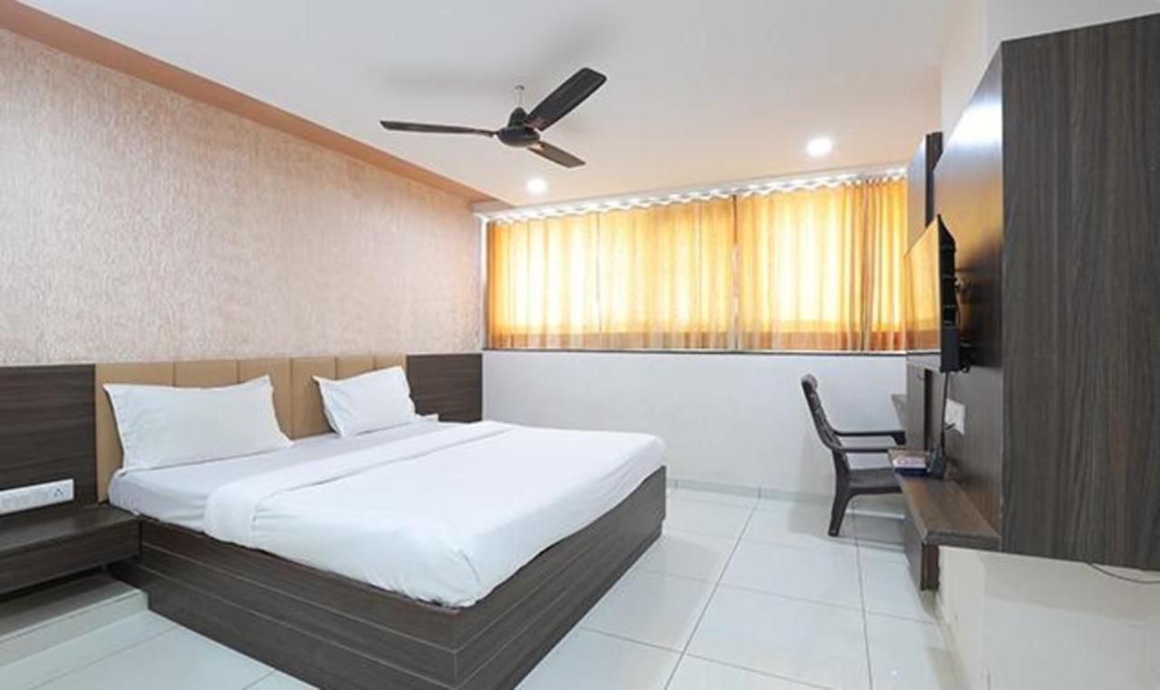 Fabhotel The Heaven Ahmedabad Exterior foto